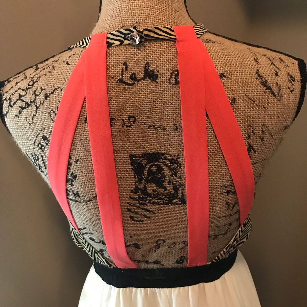 Coral Print Maxi. Dainty Hooligan Boutique. - Picture 6 of 6